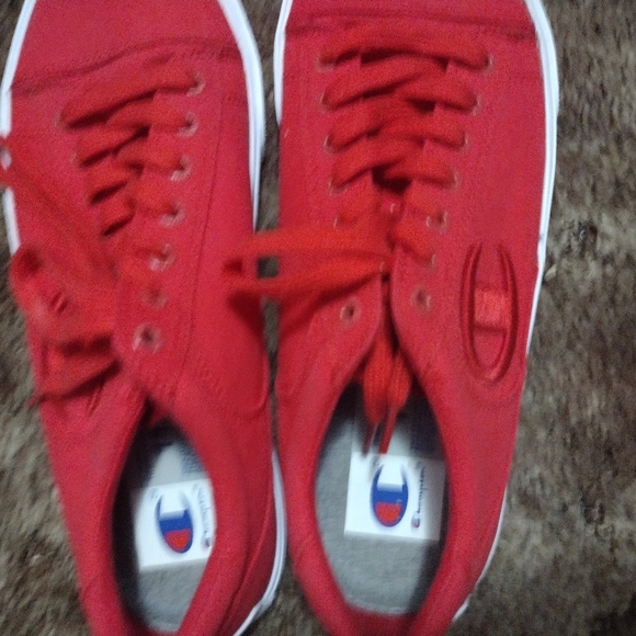 Champion Men Red Shoes size 11 - Picture 5 of 14
